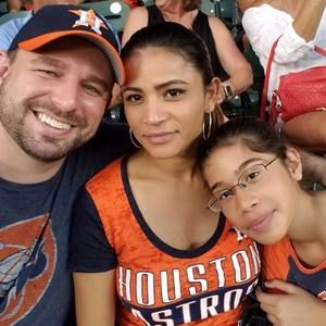 Meet your Posher, Maya